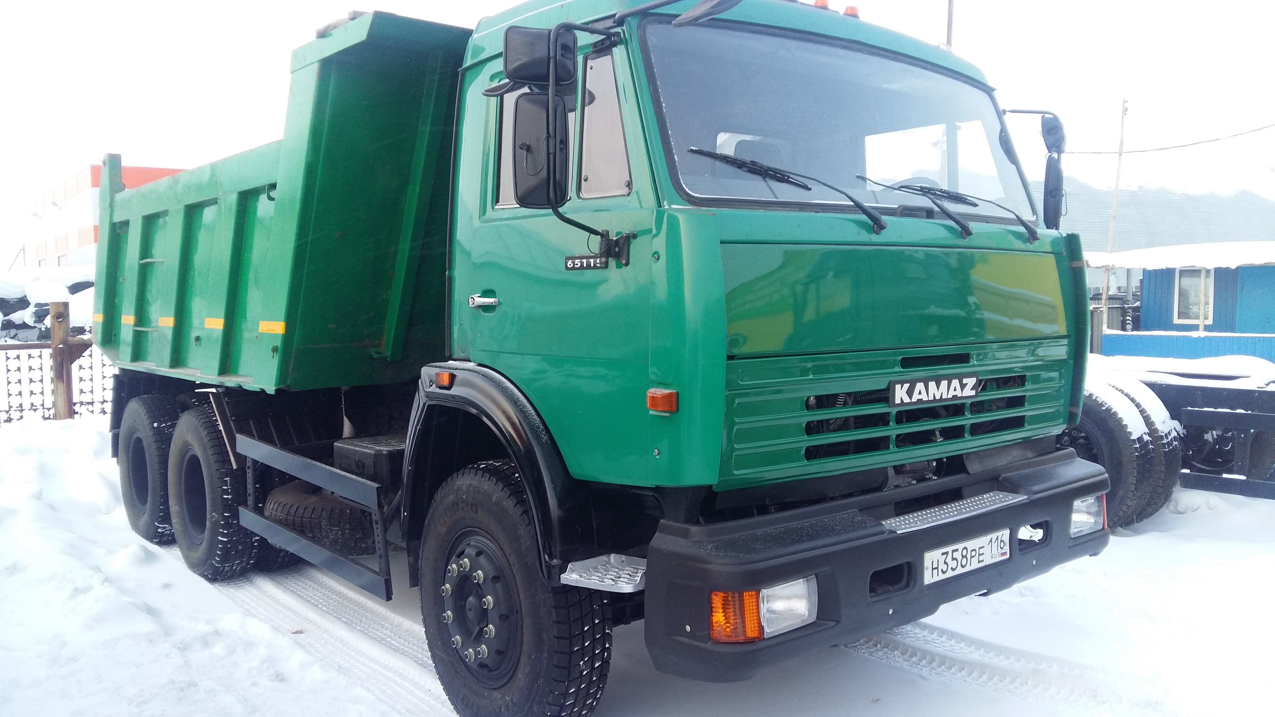 КАМАЗ 65115 зеленый