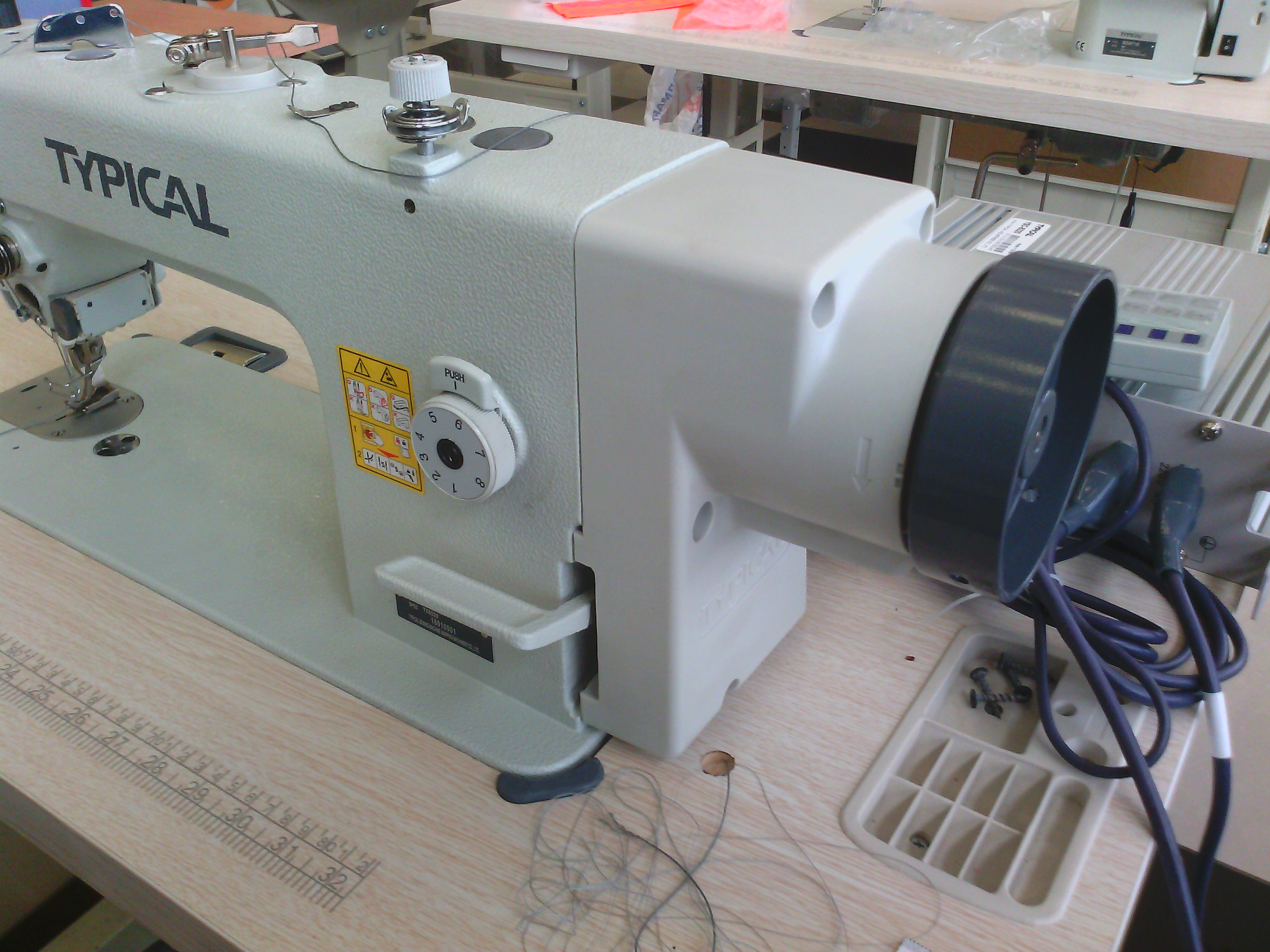 Промышленная швейная машина шагающая. Тупикал GC 0303. Промышленная швейная машина gc0303. Типикал 6150 МД. Типикал 0303 CX.